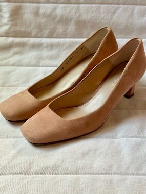 Stuart Weitzman Blush Pink Suede Heels Size 7 Square Toe Pumps